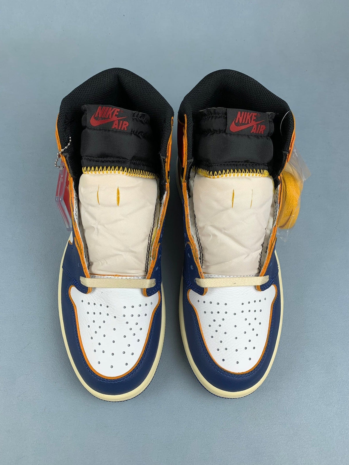 Air Jordan 1 High UN Blue/White Color-Block Unisex Sneakers BV1300-146 detail view 4