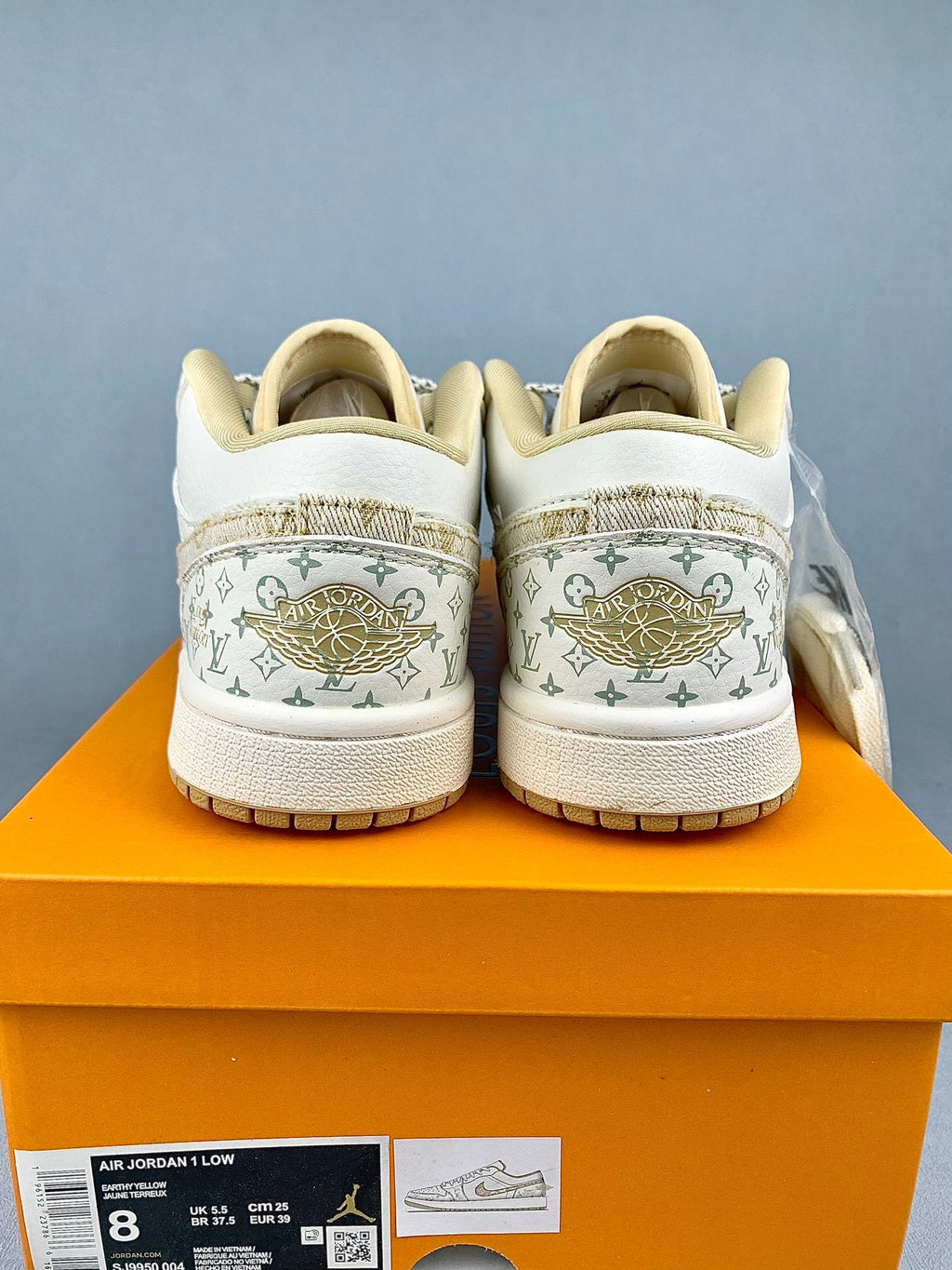 Air Jordan 1 Low LV Collaboration Printed Khaki Unisex Sneakers SJ9950-004 detail view 5