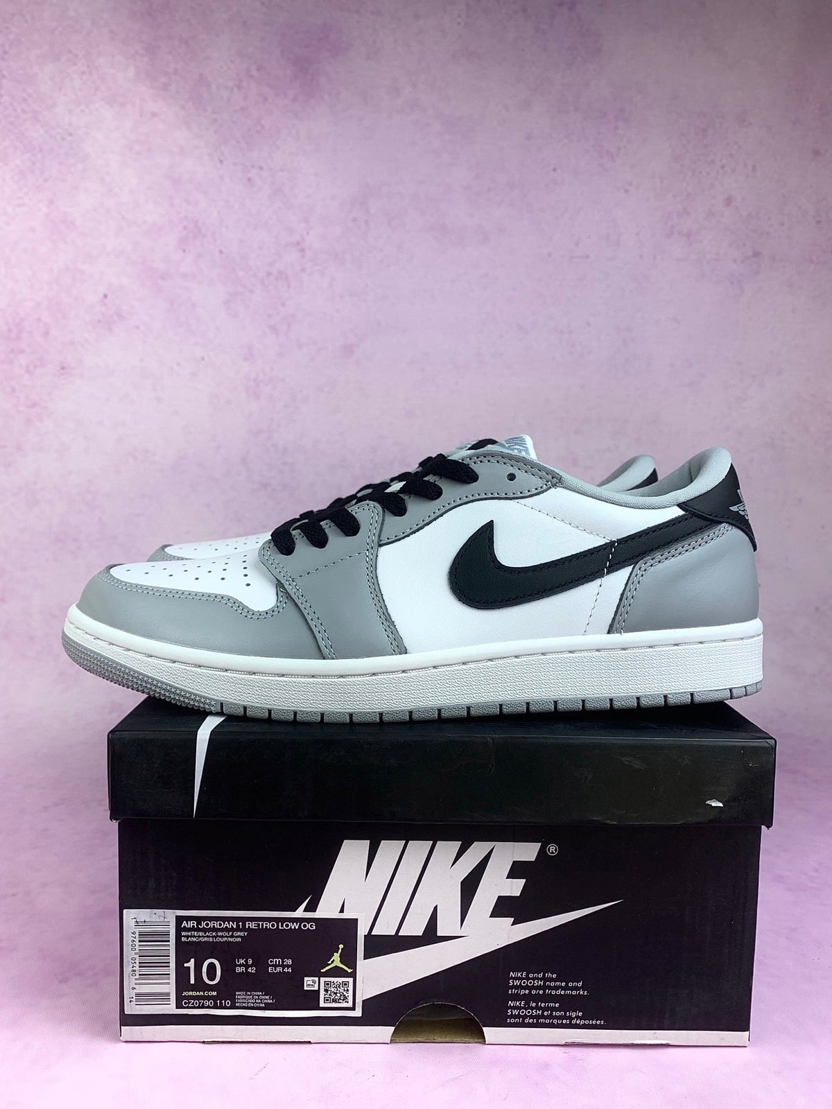 Air Jordan 1 Low Barons Wolf Grey Unisex Sneakers CZ0790-110 detail view 2