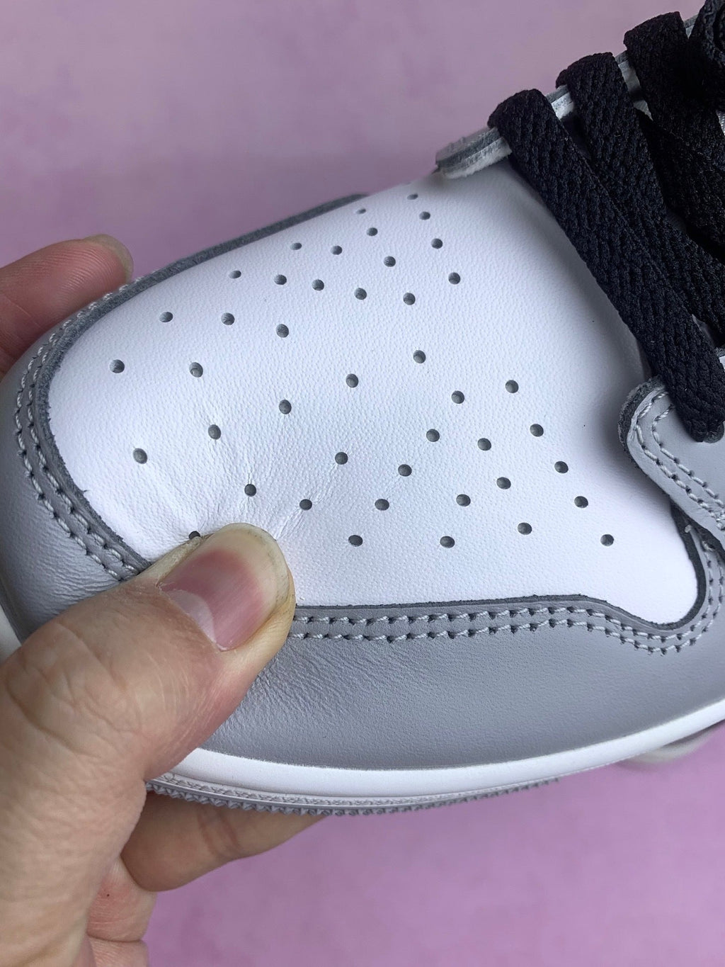 Air Jordan 1 Low Barons Wolf Grey Unisex Sneakers CZ0790-110 detail view 7